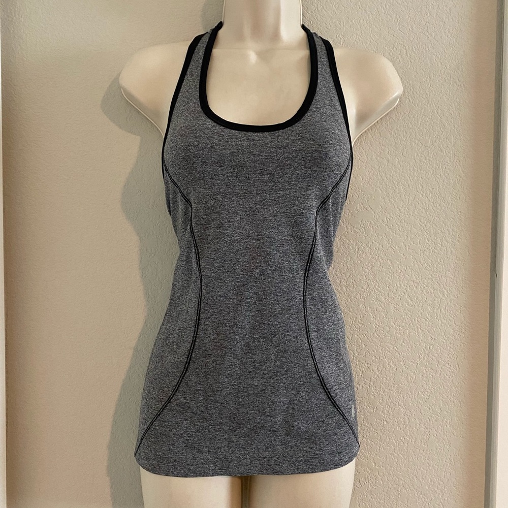NWOT Ebb & Flow racerback tank top. One size